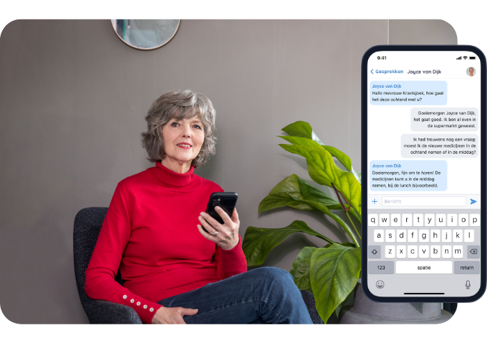 Mevrouw met telefoon BeterDichtbij